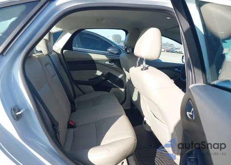 2012 Ford Focus Sel z USA, uszkodzony, nr VIN 1FAHP3H23CL194716